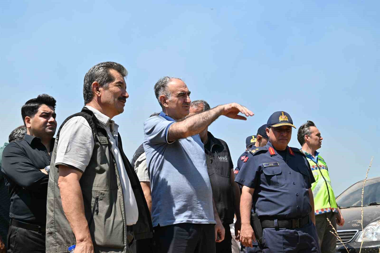 Manisa’daki orman yangınlarıyla yoğun mücadele devam ediyor