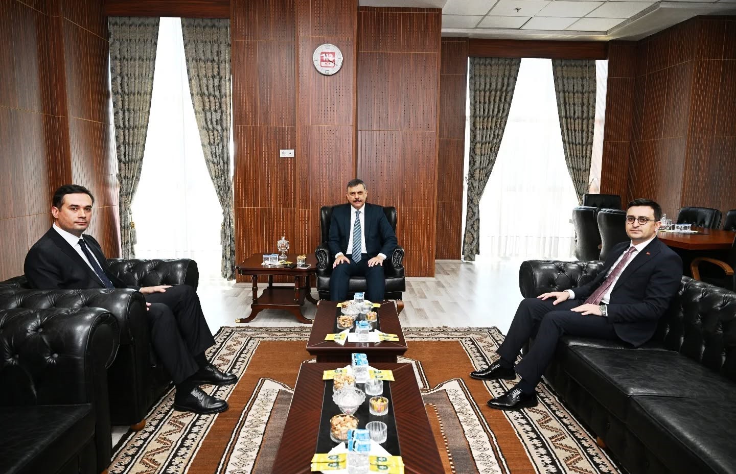 Yargı mensuplarından Vali &Ccedil;ift&ccedil;i&rsquo;ye veda ziyareti
