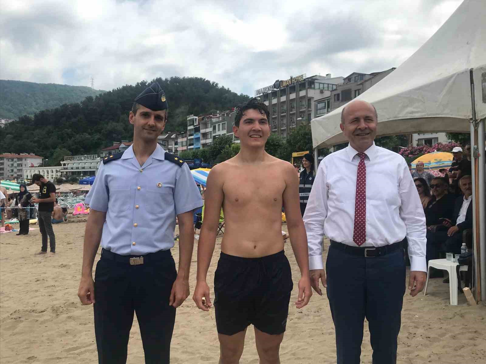 Yağlı direk yarışmasında büyük heyecan
