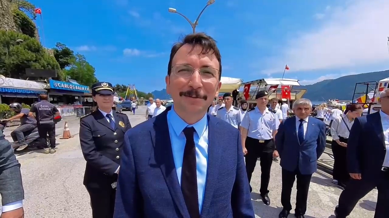 Görevine başlayan Kaymakam Çetin, ilk resmi törene katıldı
