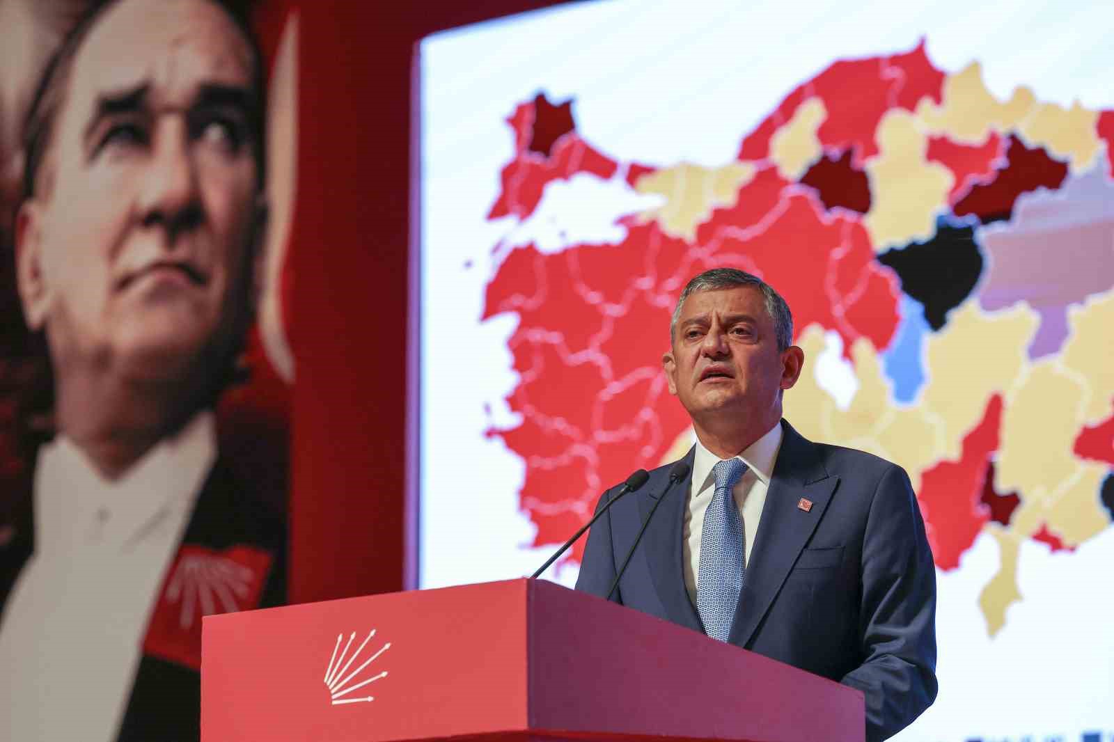 CHP Genel Başkanı Özel, "100 Karası" programına katıldı