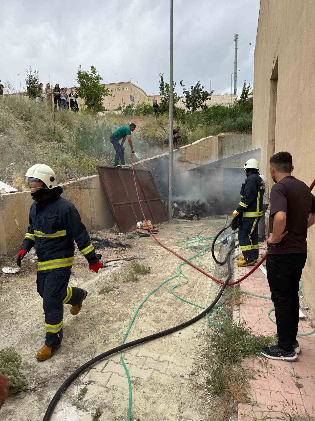 Van Tekstilkent’te yangın paniği