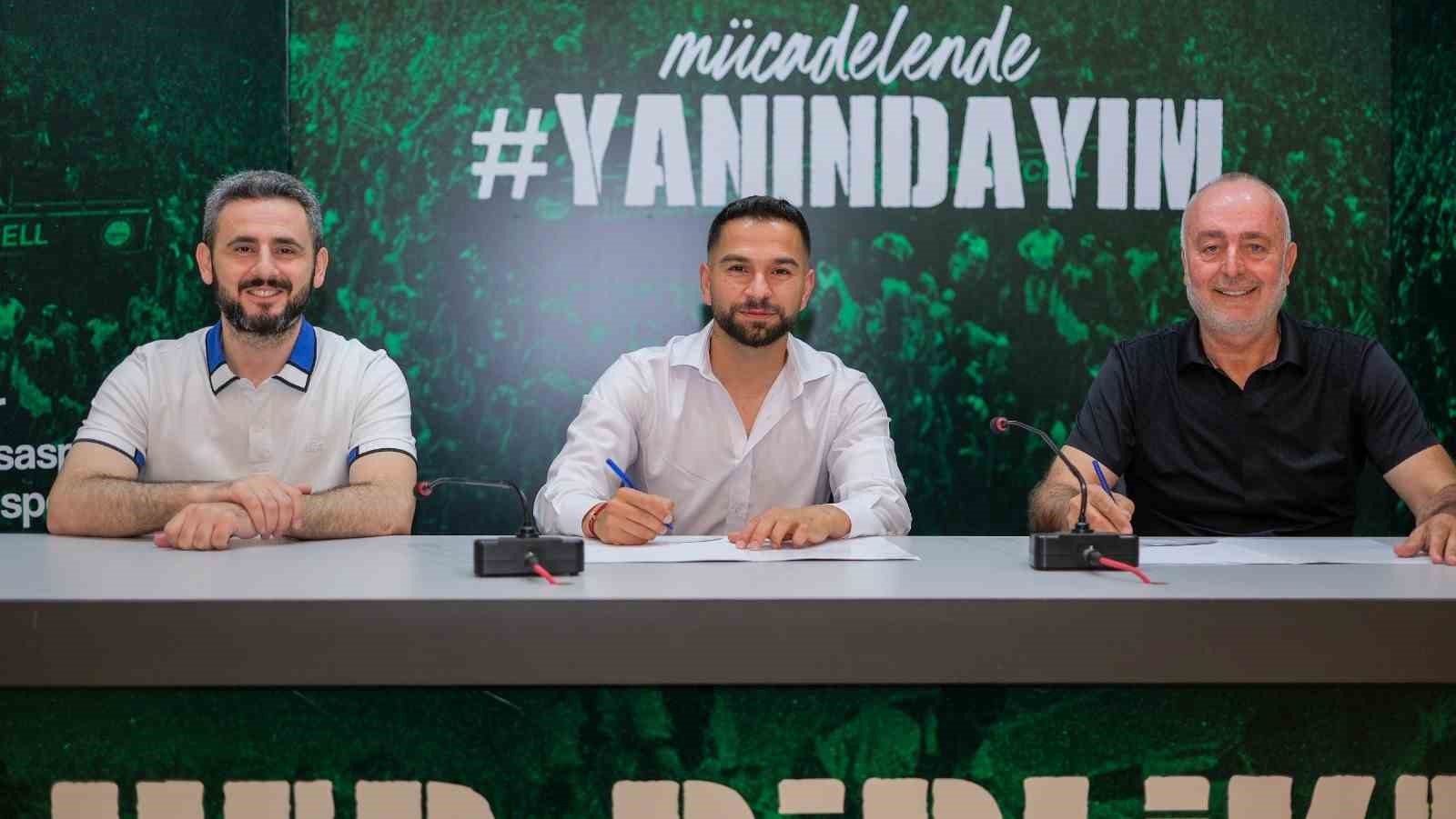 Tayfun Aydoğan, Bursaspor’a imzayı attı