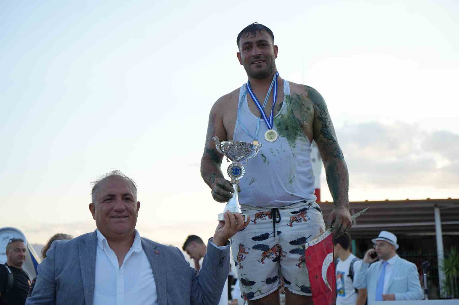 Kabotaj coşkusu Antalya&rsquo;da denizle buluştu, geleneksel bayrak yarışı nefes kesti
