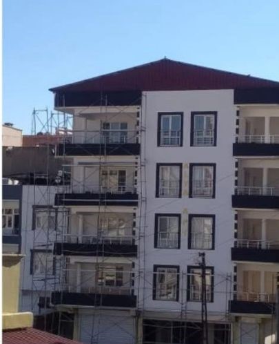 İskeleden düşen usta hayatını kaybetti