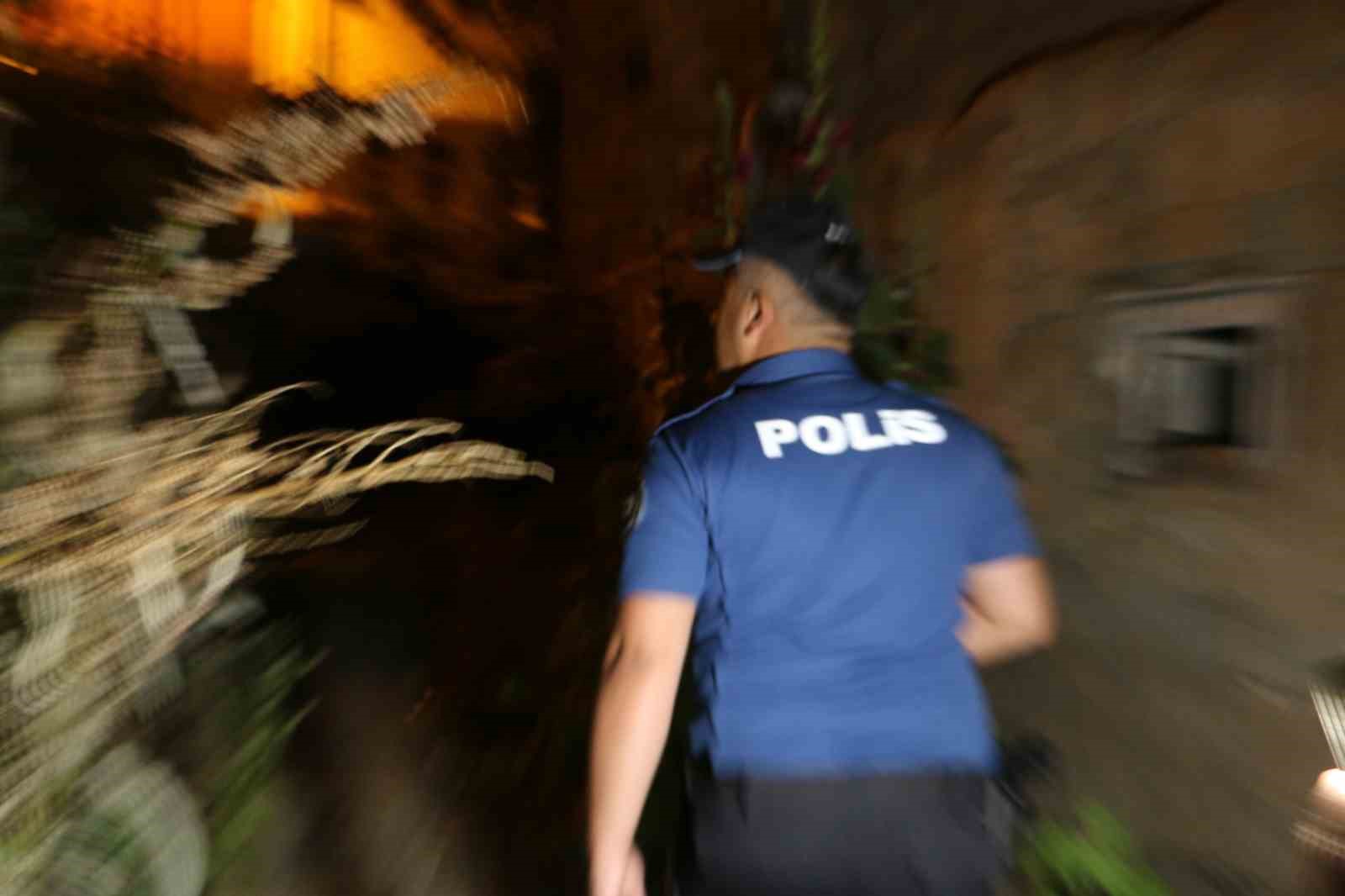 Hakkari polisinden metruk evler ve ormanlık alanlarda asayiş uygulaması