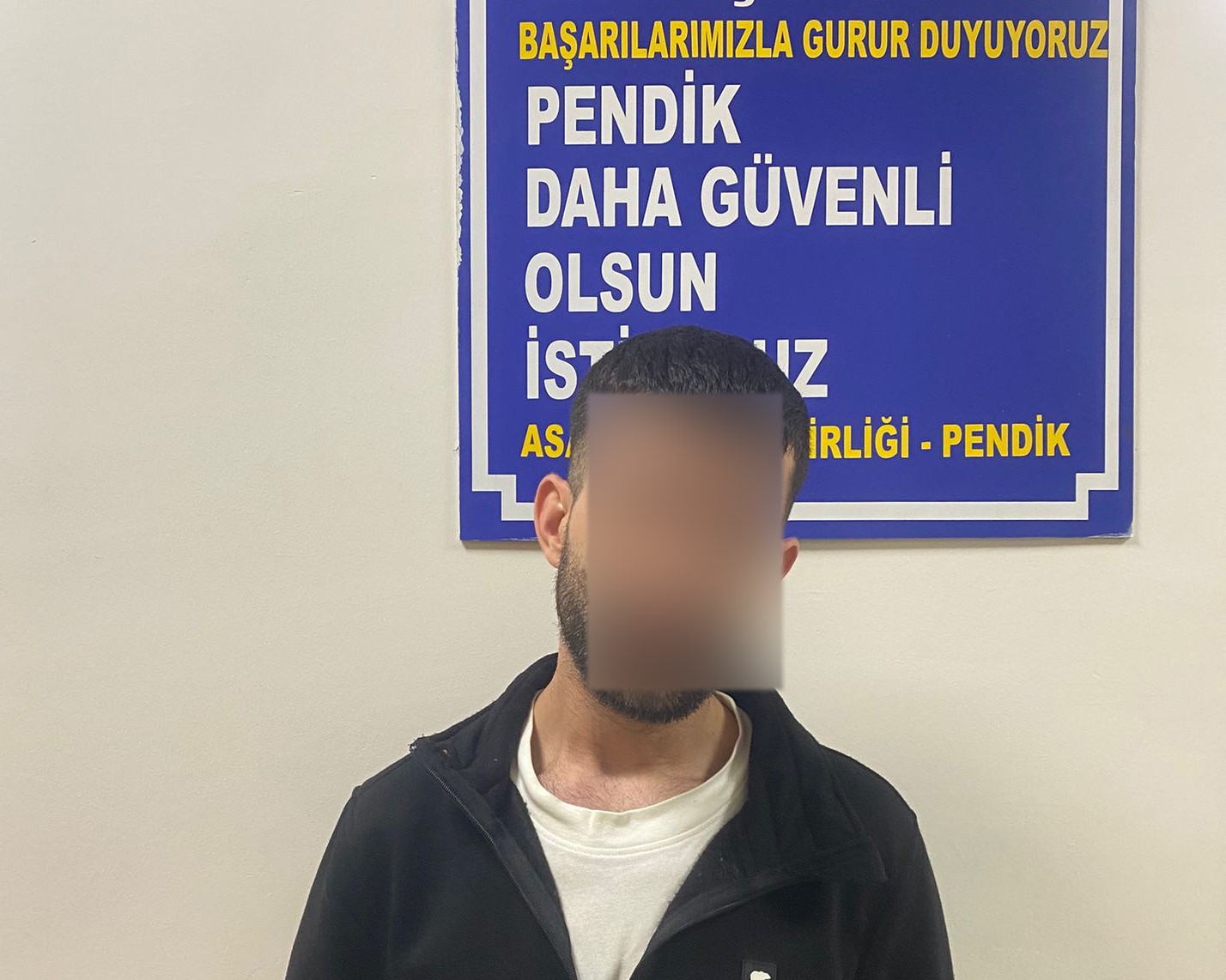 Pendik’te firari şüpheli uyuşturucularla yakalandı