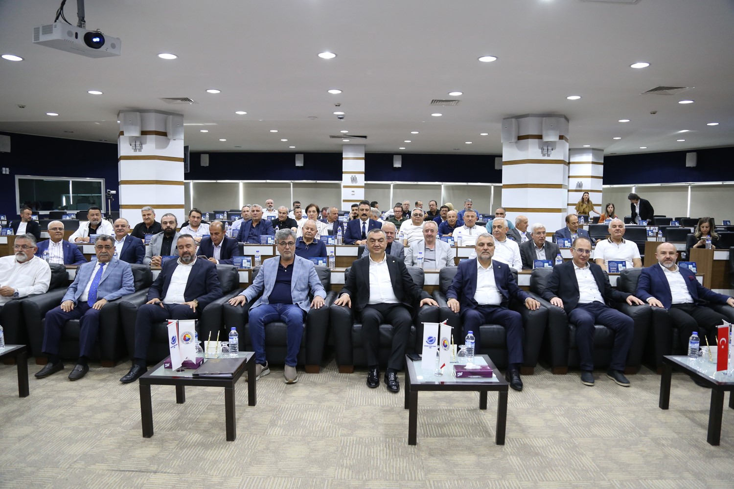 Büyüksimitci: "Sanayicinin önünü görebildiği bir iklime hepimizin ihtiyacı var"