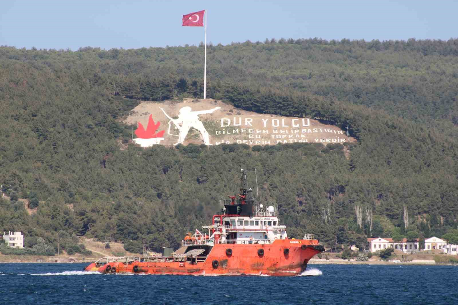 Somali&rsquo;deki g&ouml;revini tamamlayan Oru&ccedil; Reis &Ccedil;anakkale Boğazı&rsquo;ndan ge&ccedil;ti
