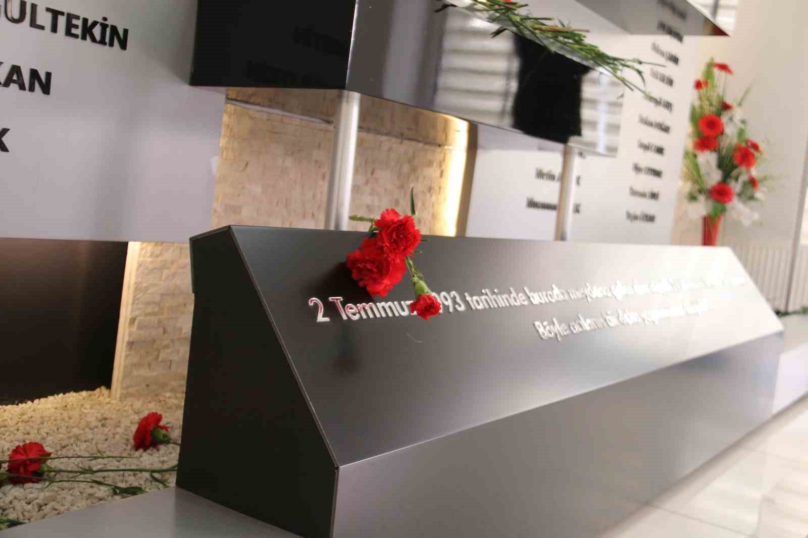 Sivas olaylarında hayatını kaybedenler anıldı