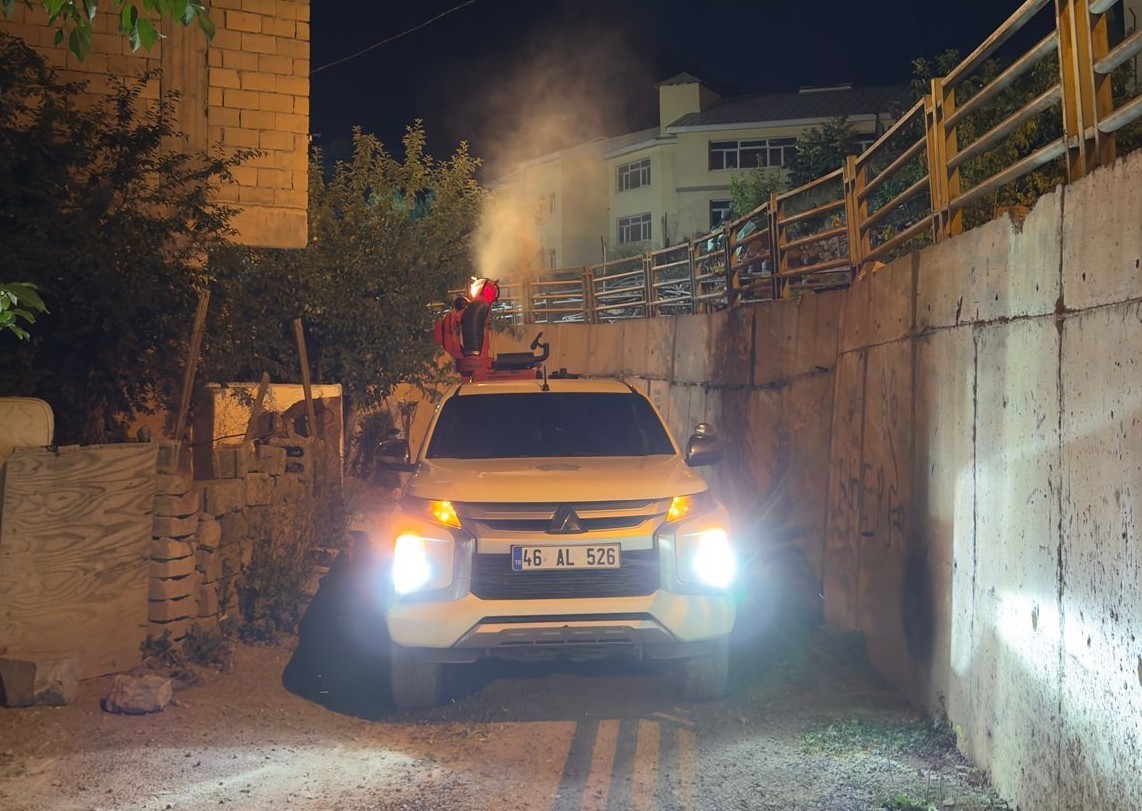 Hakkari’de sivrisinekle mücadele çalışmaları devam ediyor