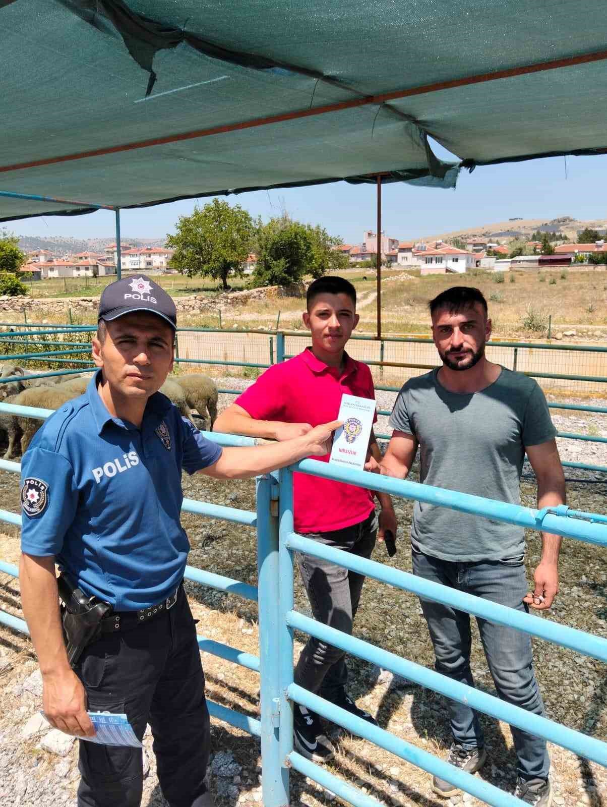 Bayat&rsquo;ta emniyet ve jandarmanın denetim ve bilgilendirmeleri s&uuml;r&uuml;yor
