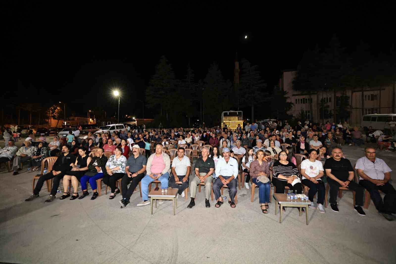 Çameli’nde sinema ve türkü dolu yaz akşamı
