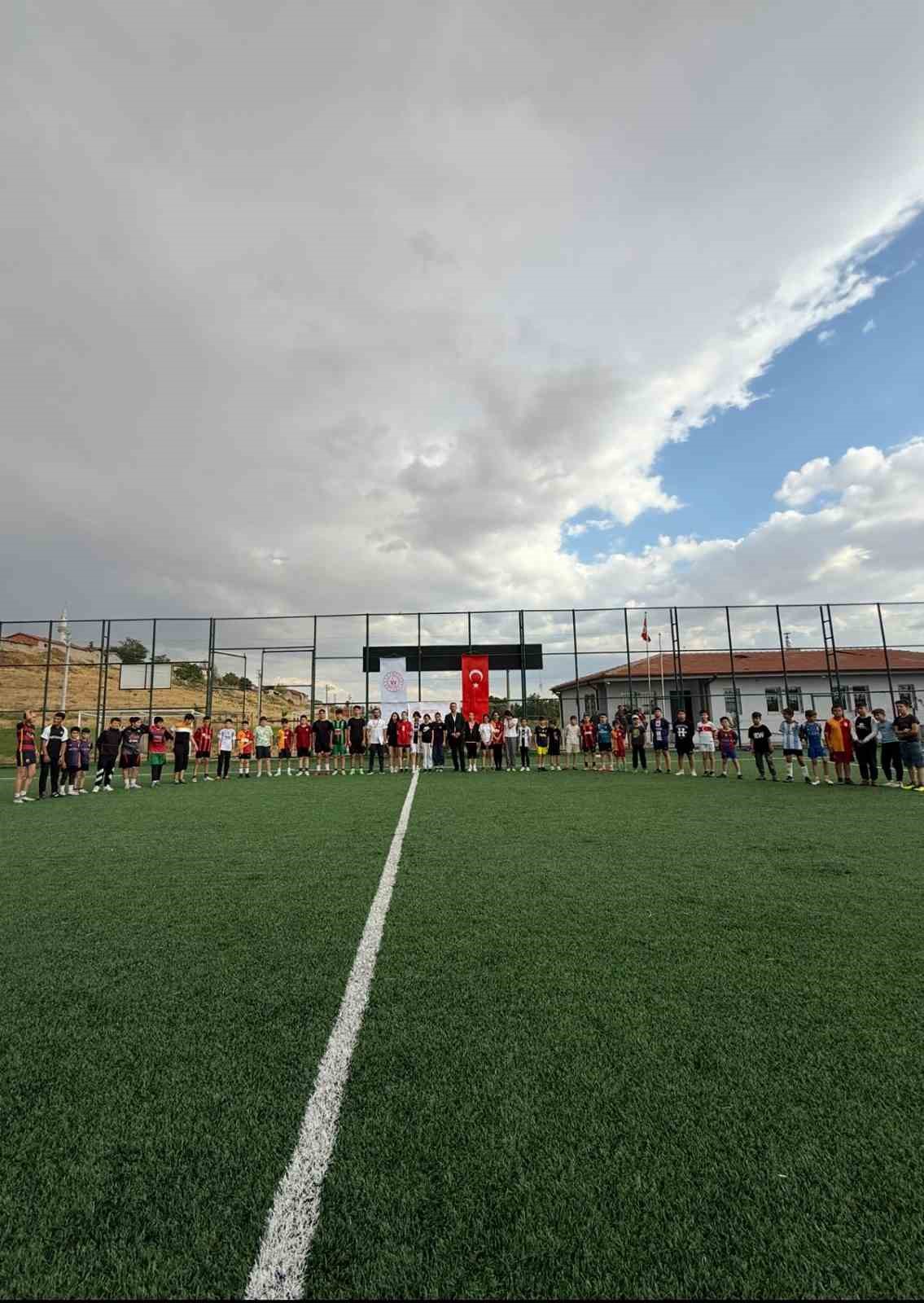 Beylikova&rsquo;da GSB Yaz Spor Okulları coşkuyla başladı
