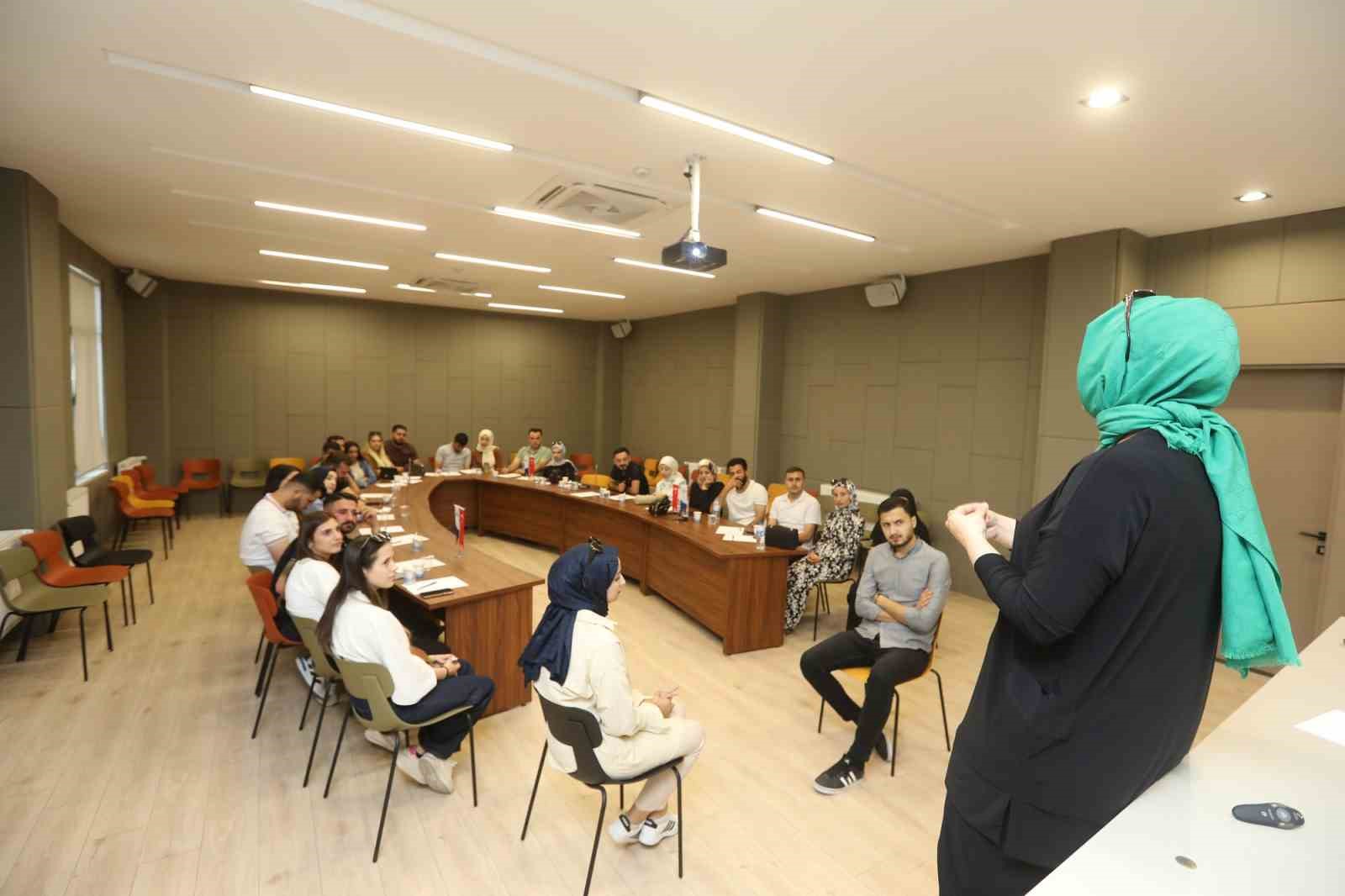 Aile Akademisi&rsquo;nde evlilik &ouml;ncesi eğitim başladı
