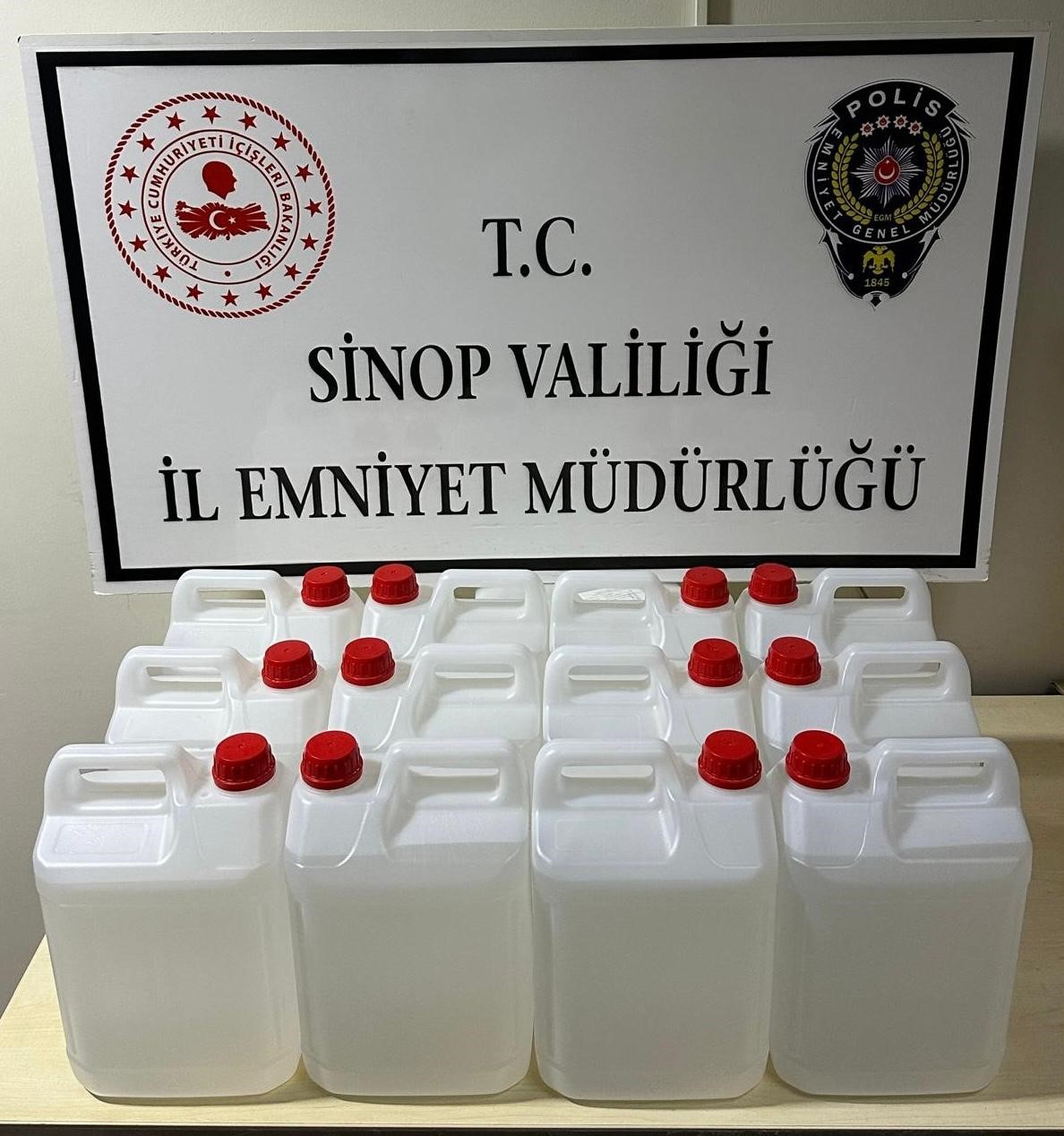 Sinop’ta 60 litre etil alkol ele geçirildi