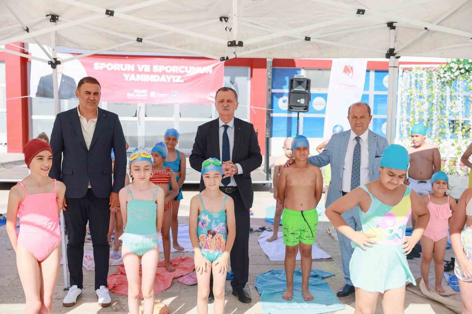 Yunusemre&rsquo;de yaz spor okulu a&ccedil;ılışı yapıldı
