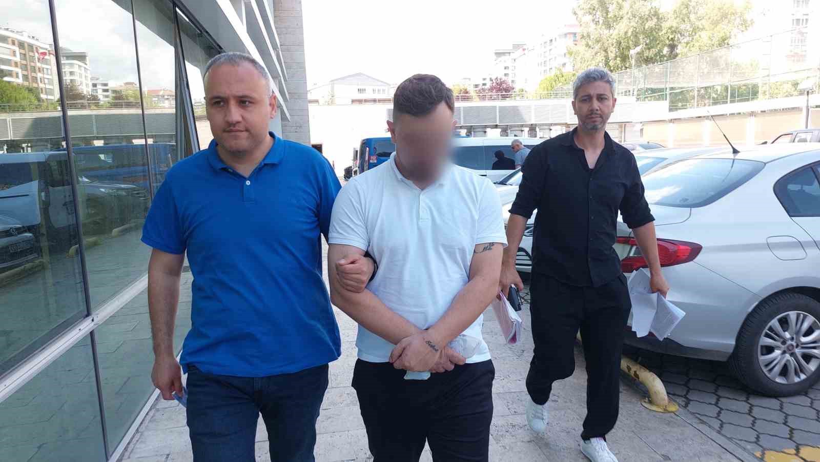 Samsun&rsquo;da parkta bı&ccedil;aklamaya tutuklama
