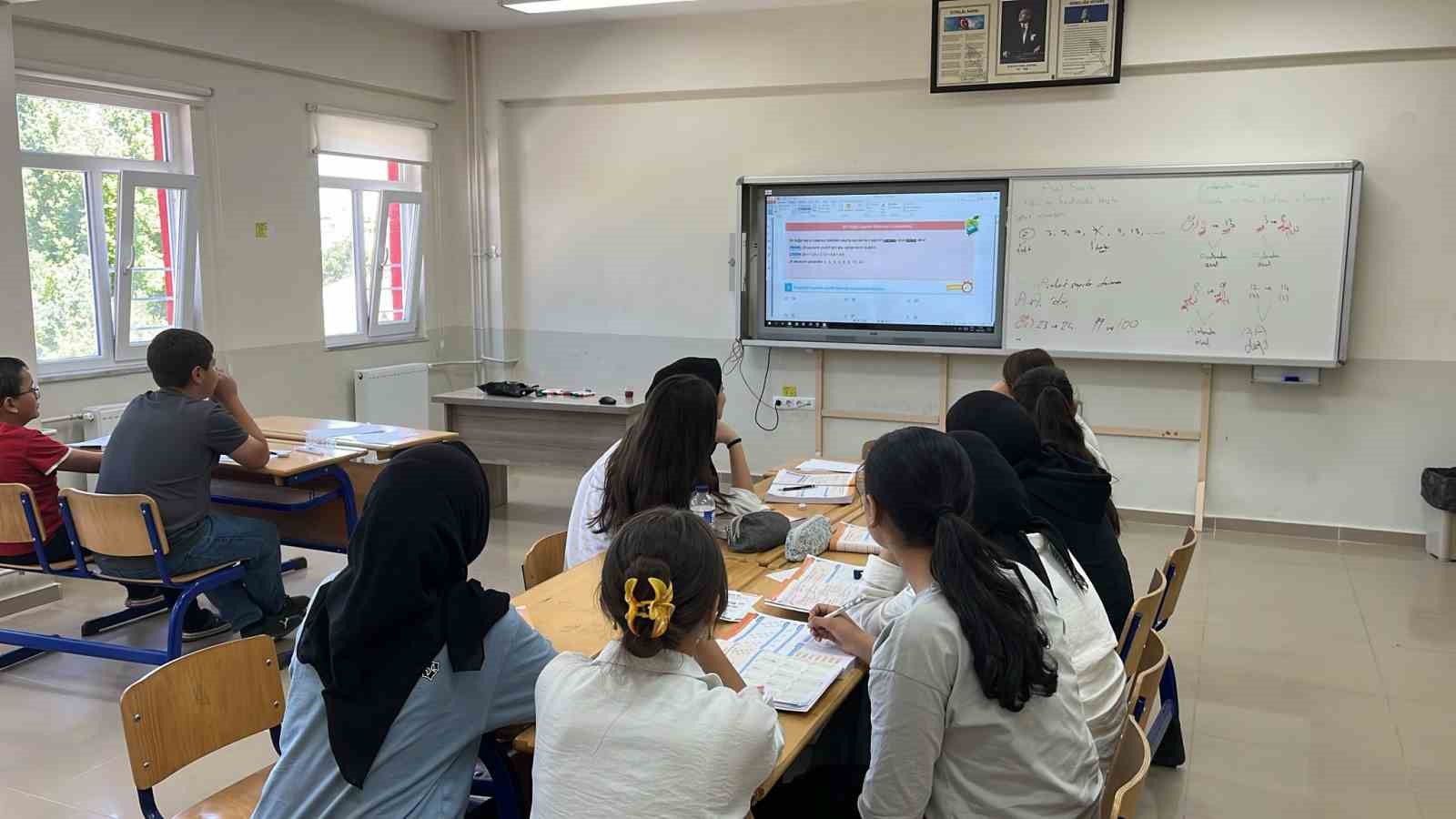 Hisarcık AİHL&rsquo;de Yaz Akran &Ouml;ğrenme Kampı başladı
