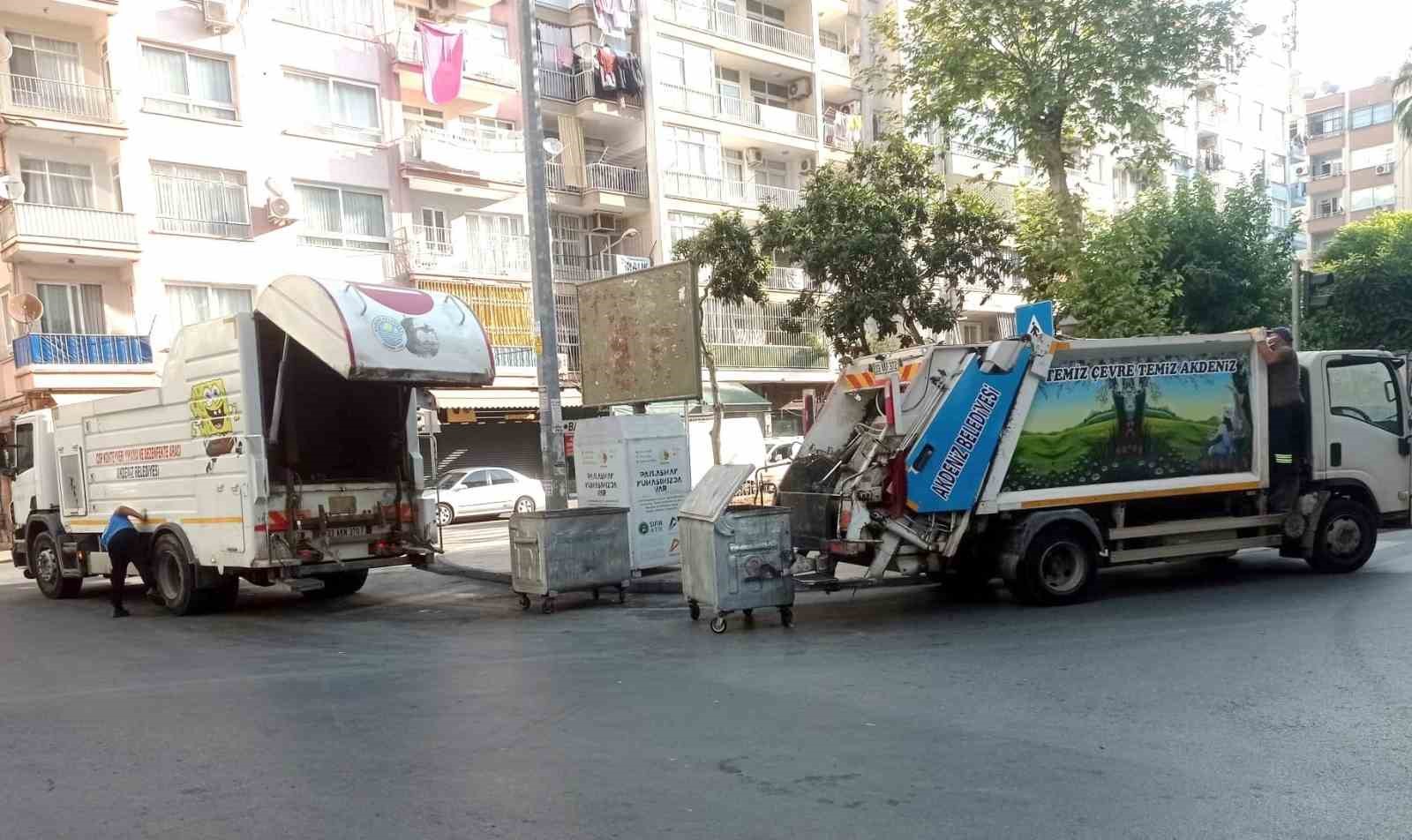 Akdeniz Belediyesinden temiz kent ve sağlıklı çevre için kesintisiz hizmet