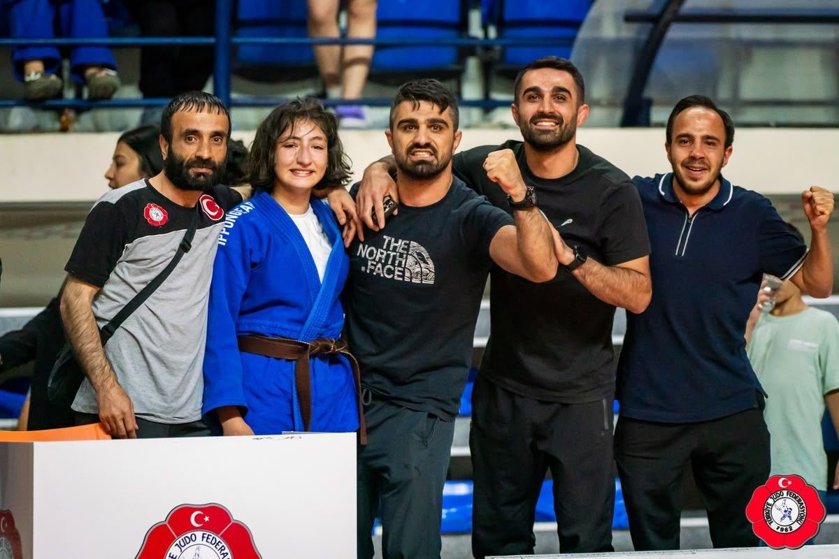 Ertuğrul Dönmez’e milli davet