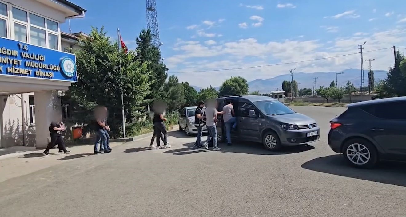 Iğdır ve Kayseri’de nitelikli dolandırıcılık operasyonu: 5 tutuklama

