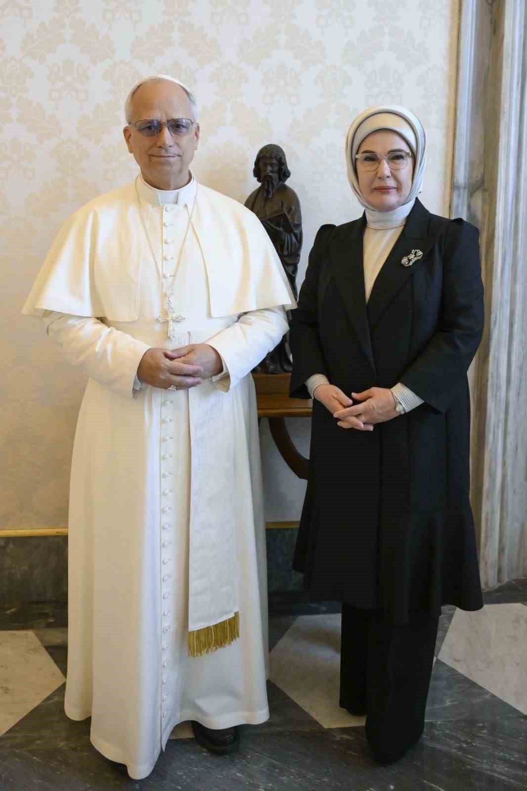Emine Erdoğan, Papa 14. Leo ile görüştü
