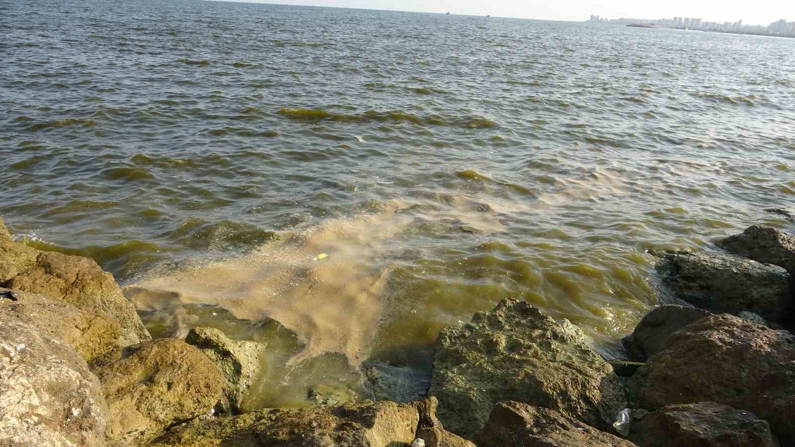 Doğu Akdeniz’de kirlilik gözle görülür hale geldi