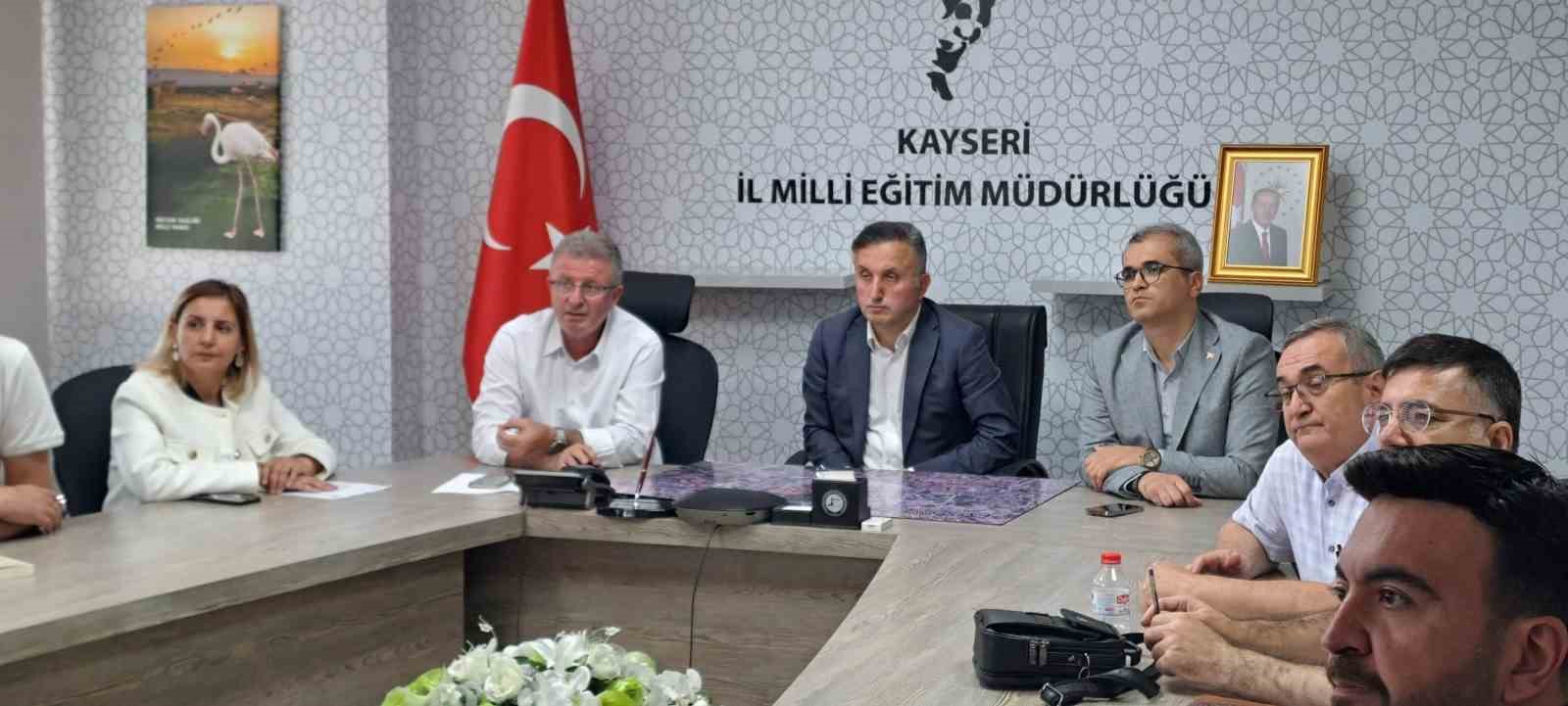 Büyükşehirden eğitimcilere ‘Kartal Kavşağı’ sunumu