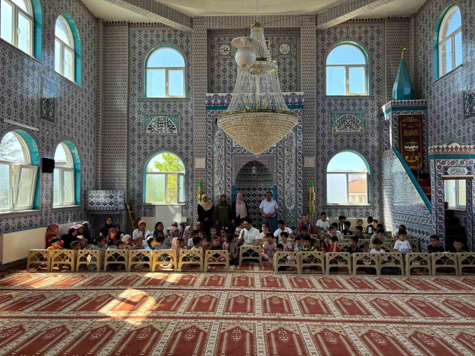 Emirdağ’da yaz Kur’an kursları başladı