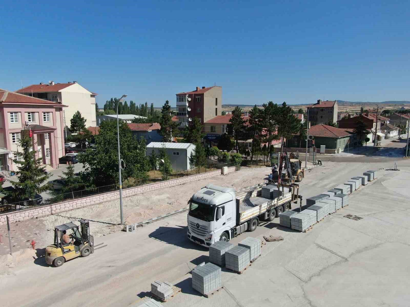 İnönü’de kaldırım çalışması