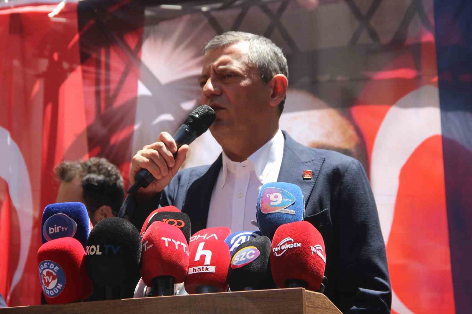 CHP Genel Başkanı &Ouml;zel: "Kimseyi satmadım, Tun&ccedil; Soyer&rsquo;i de satmam"
