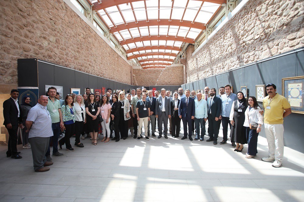 İshak Paşa Sarayı&rsquo;nda g&ouml;zdolduran sergi
