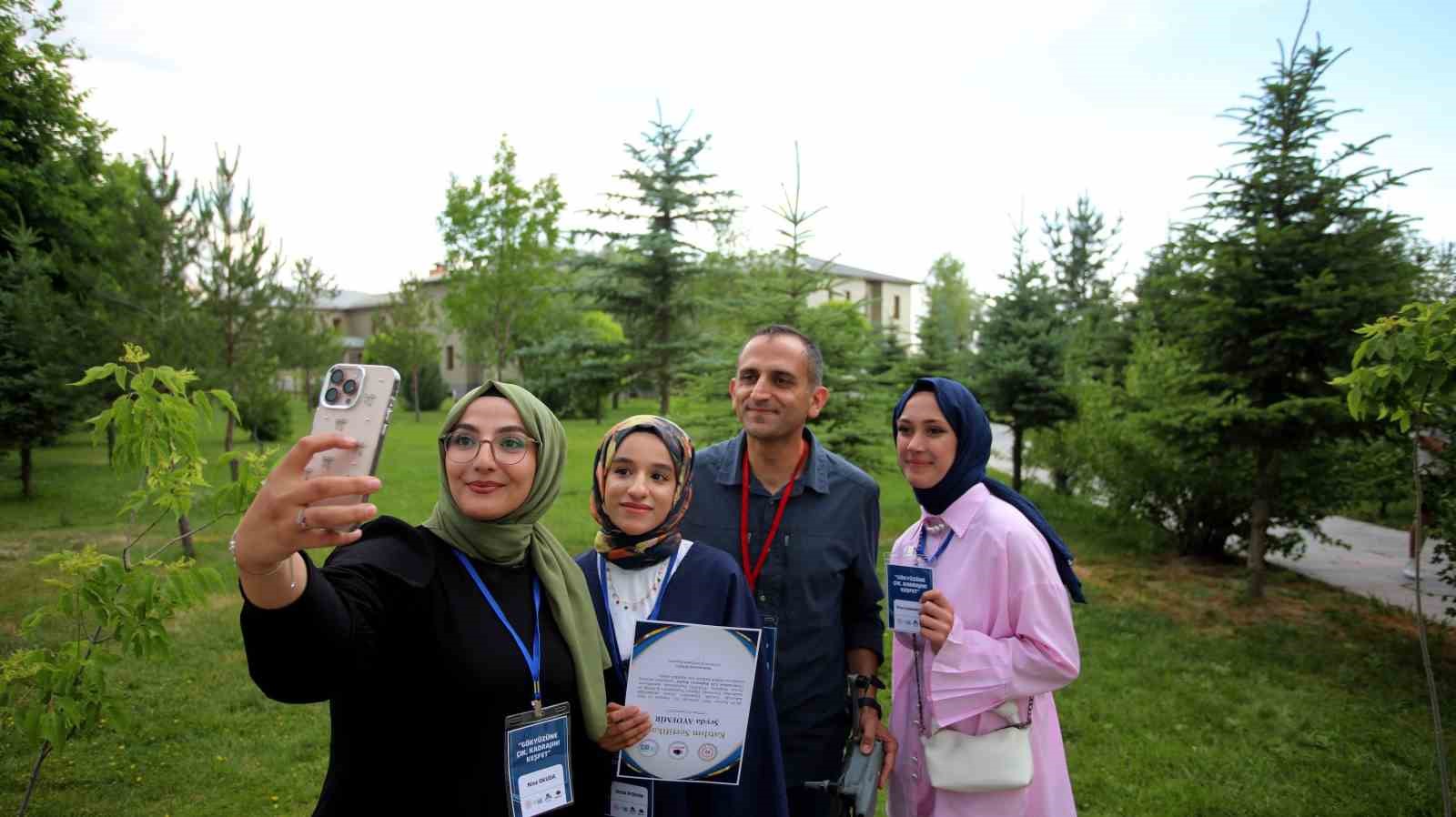 AİÇÜ’de "Gökyüzüne Çık, Kadrajını Keşfet" projesi ile dron ve video eğitimi verildi
