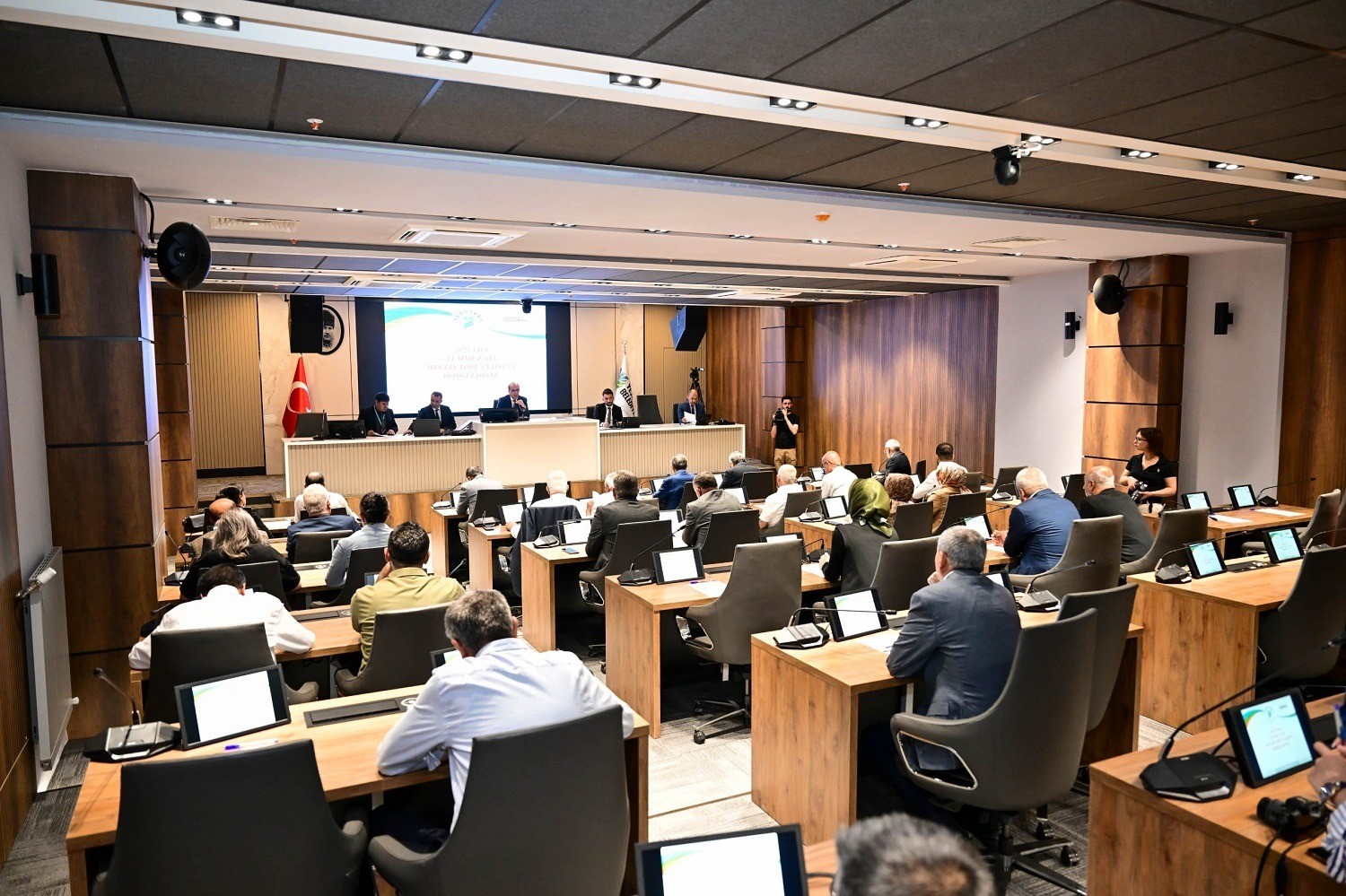 Yeşilyurt’ta elektrik aboneliği ve imar konusunda yeni kararlar alındı