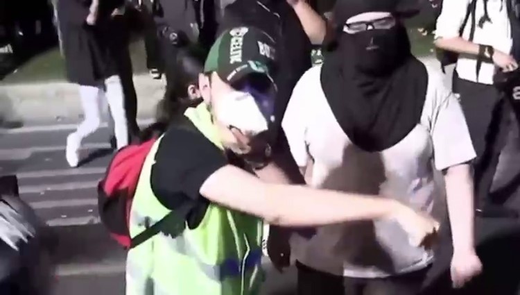 Saraçhane’de Müslümanları ölümle tehdit eden maskeli şüpheli yakalandı