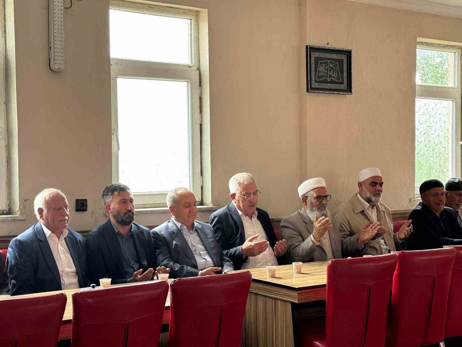 Ağrı&rsquo;da yıllardır s&uuml;ren aile husumeti barışla sona erdi
