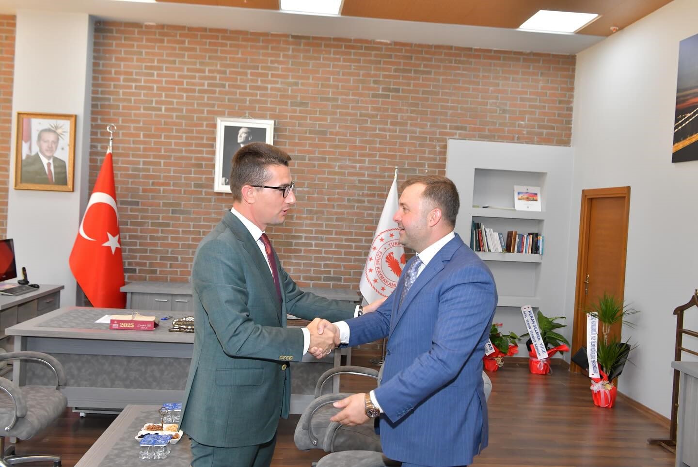 Başkan G&uuml;ray Y&uuml;ksel&rsquo;den, Kaymakam Yusuf Kaptanoğlu&rsquo;na hayırlı olsun ziyareti
