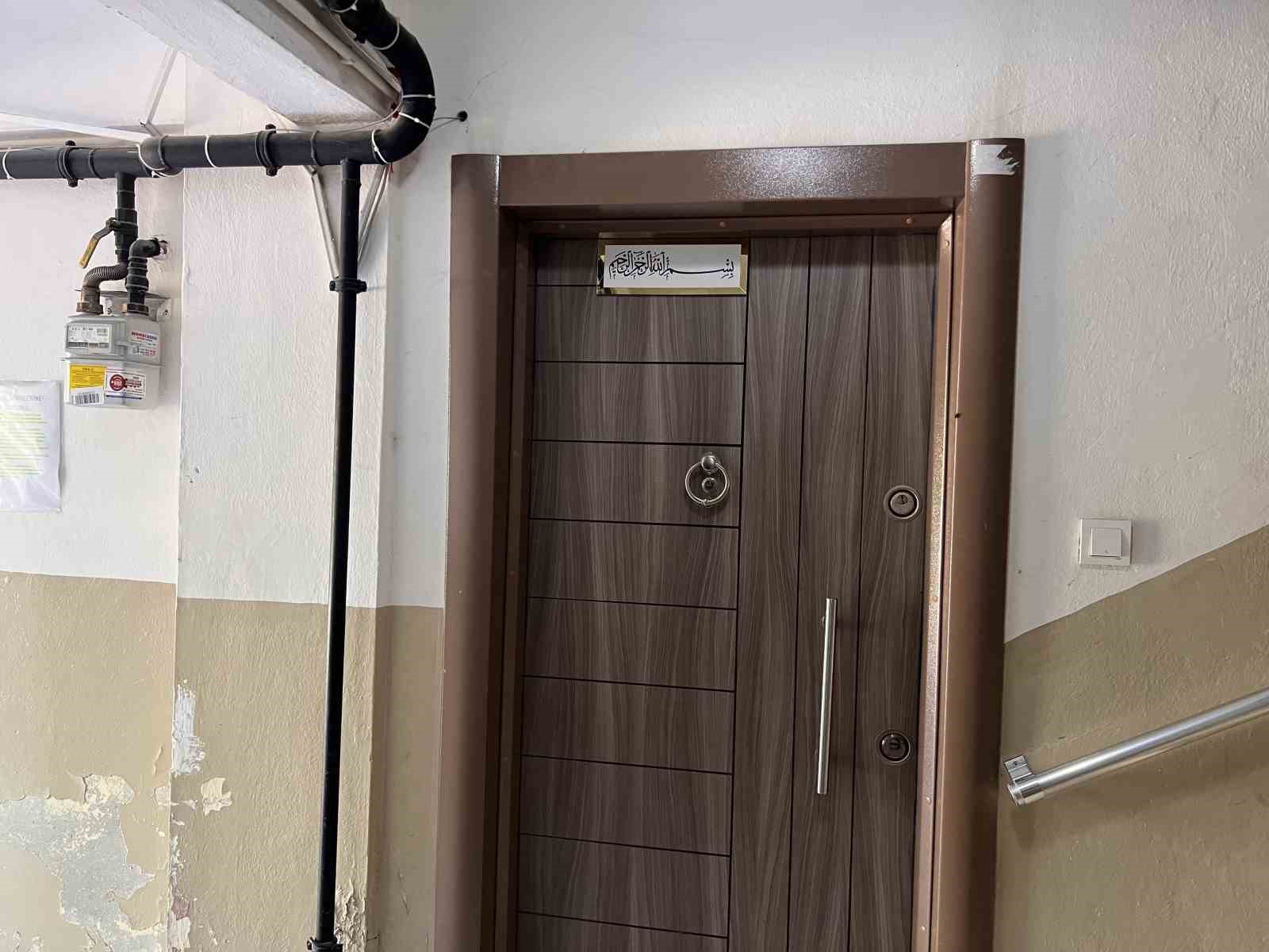 Gaziosmanpaşa’da bir kişi evinde ölü bulundu
