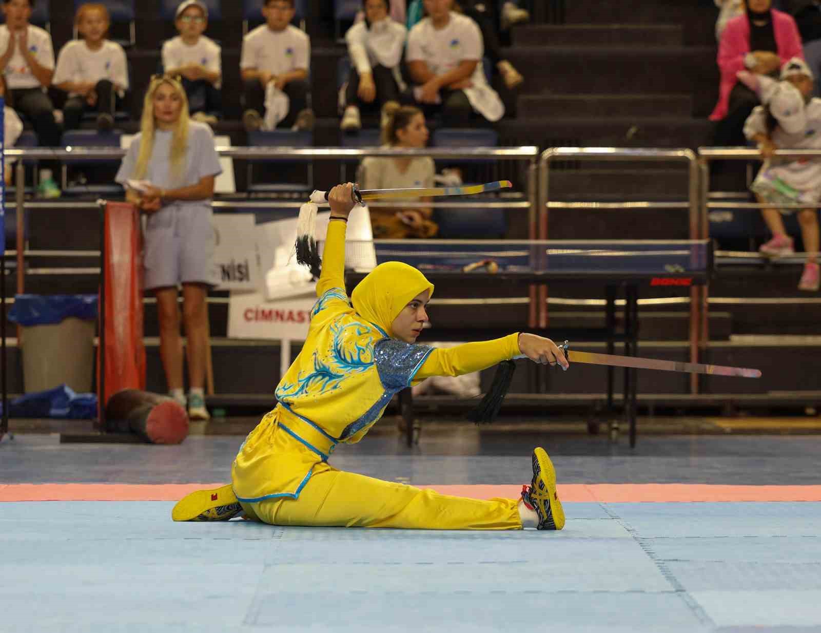 Binlerce çocuğun Yaz Spor Okulu heyecanı başladı