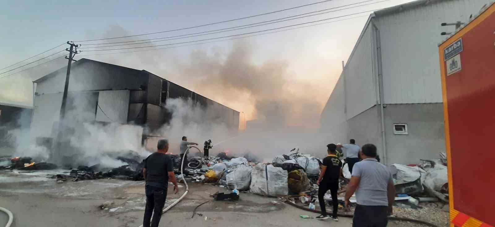 Burdur’da sanayi sitesinde yangın