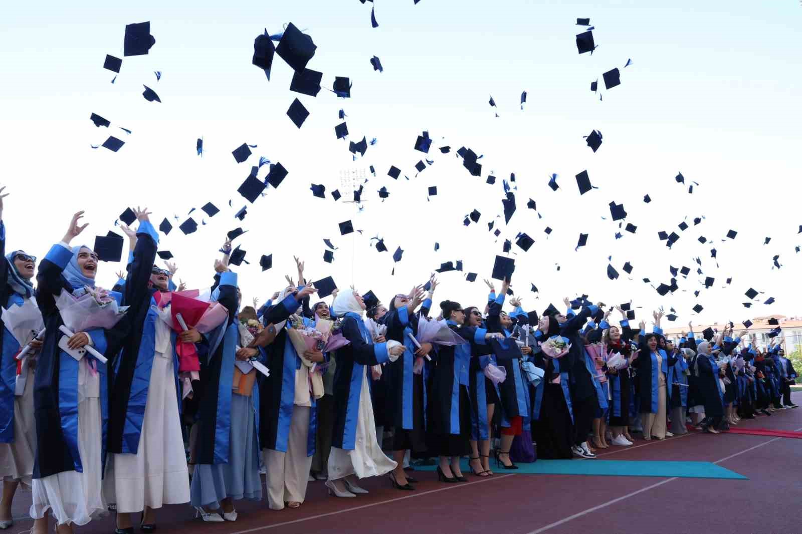 Hayata uğurladılar