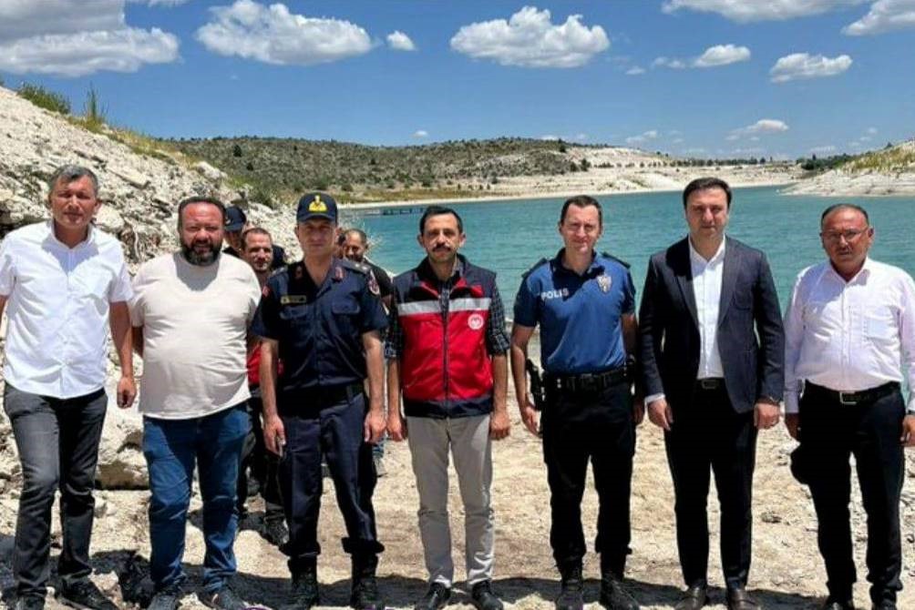 Çavdarhisar Barajı’na 38 bin yavru sazan bırakıldı