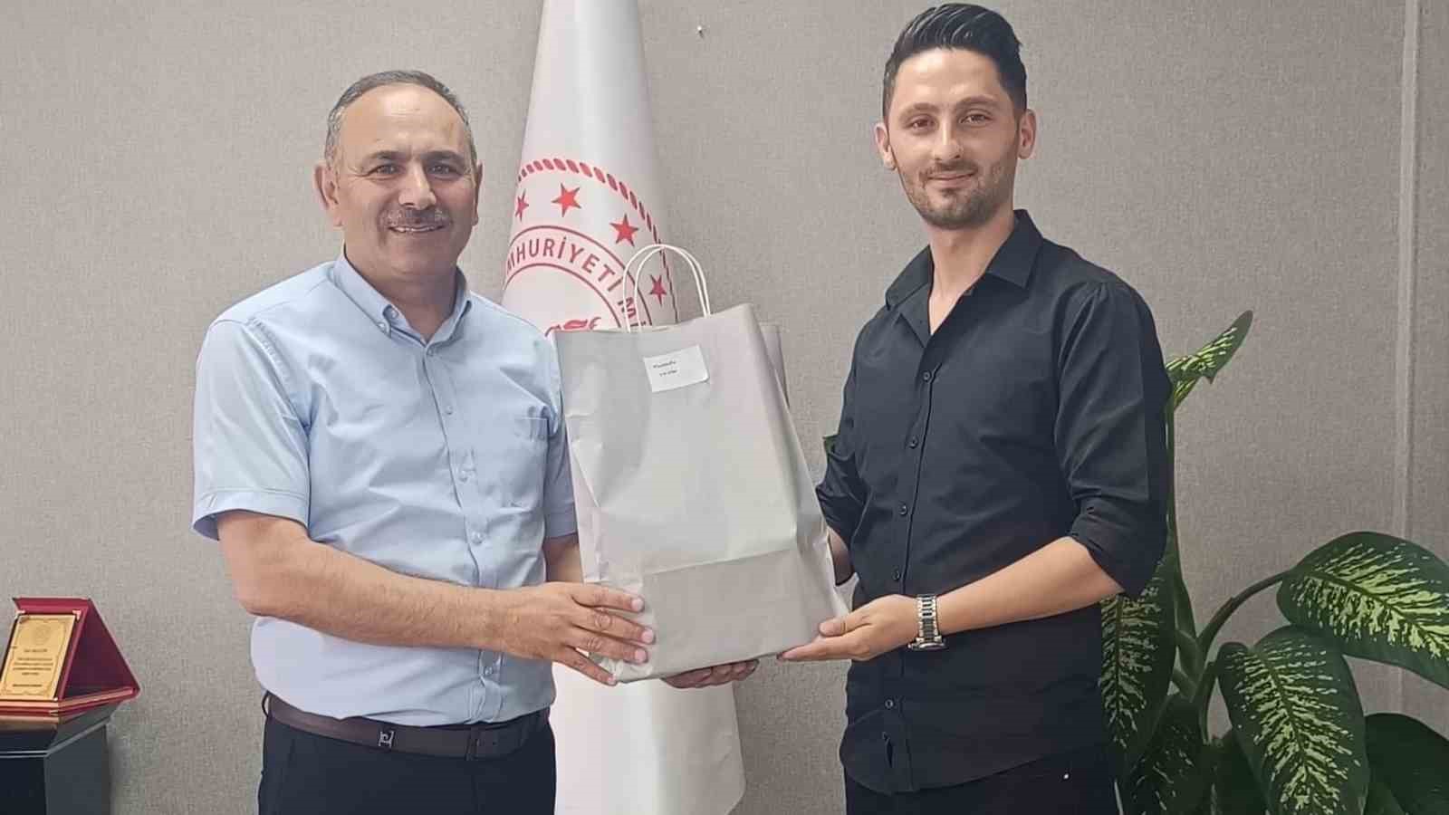 Kitap Van Projesi&rsquo;yle Muradiye il genelinde zirveye oturdu
