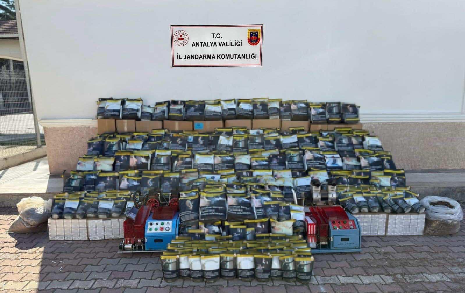 Antalya’da 3 ton kaçak tütün ele geçirildi