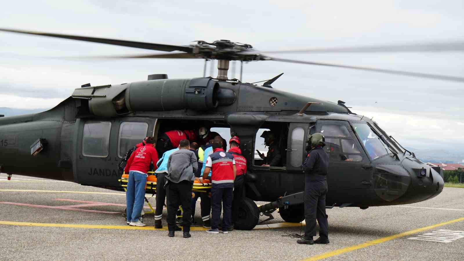 Düşen uçakta hayatını kaybeden pilotun cenazesi Erzurum’a getirildi