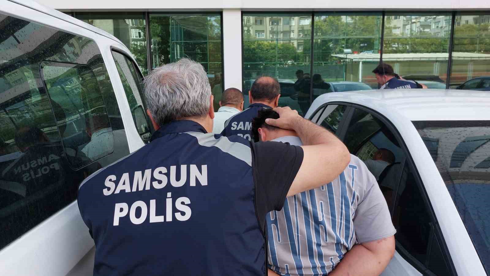 Samsun&rsquo;da park yeri kavgasında g&ouml;zaltına alınan 3 kişi adliyeye sevk edildi
