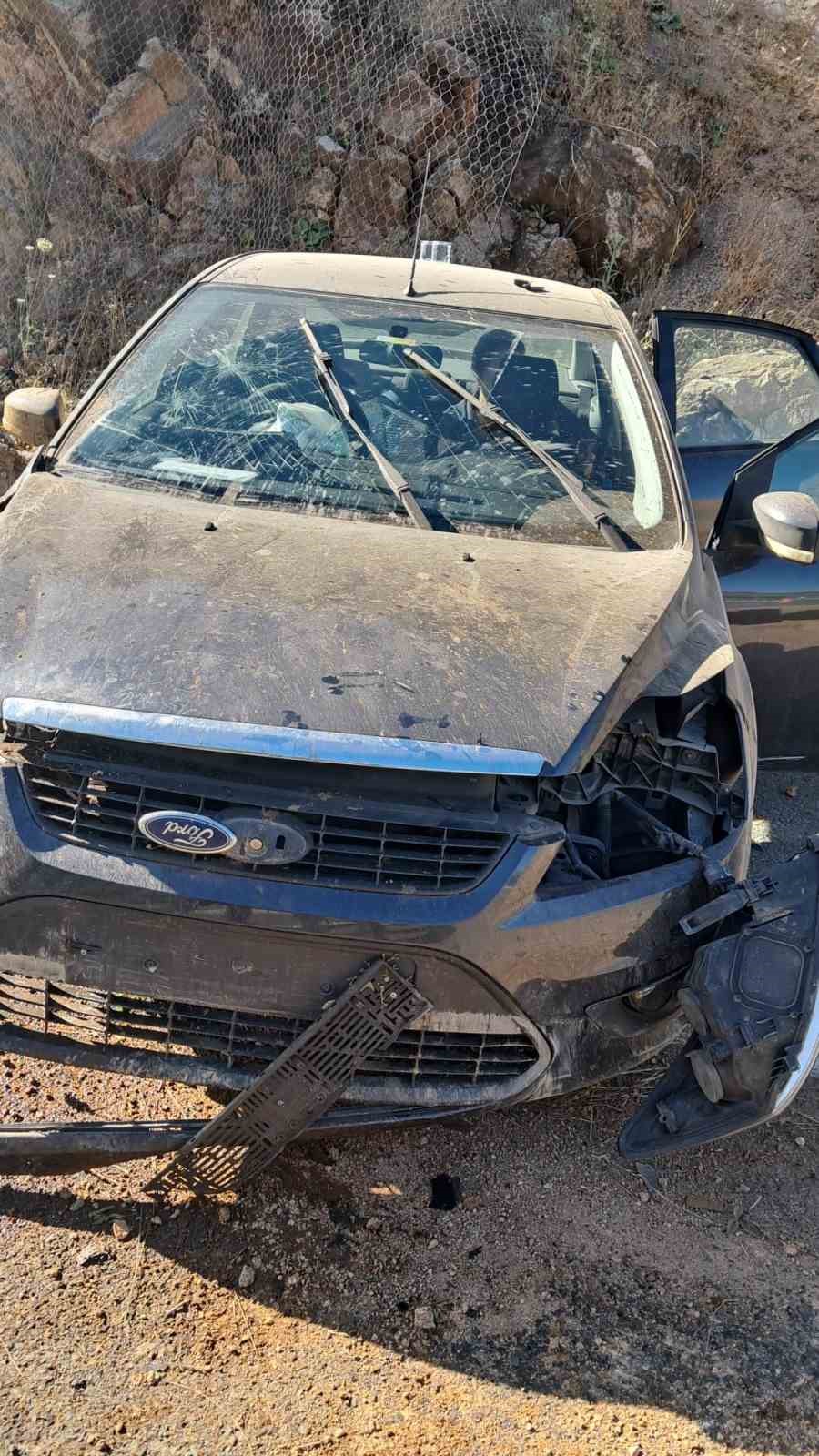 Balıkesir’de direksiyon hakimiyetini kaybeden sürücü kaza yaptı; 1 yaralı