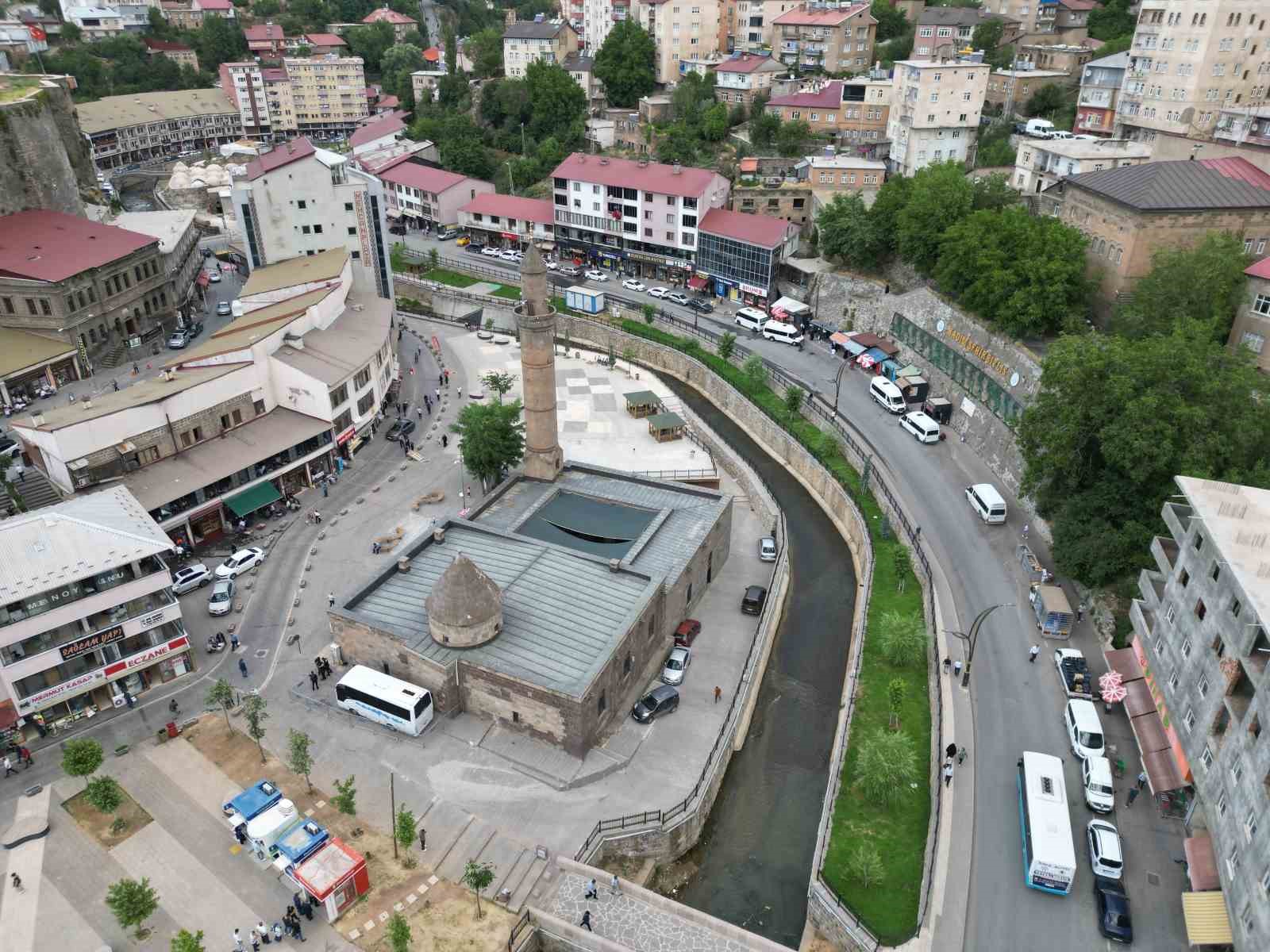 Hazo Hanı ve Hacı Begiye Camisi açıldı, 6 ilde restorasyon çalışmaları devam ediyor

