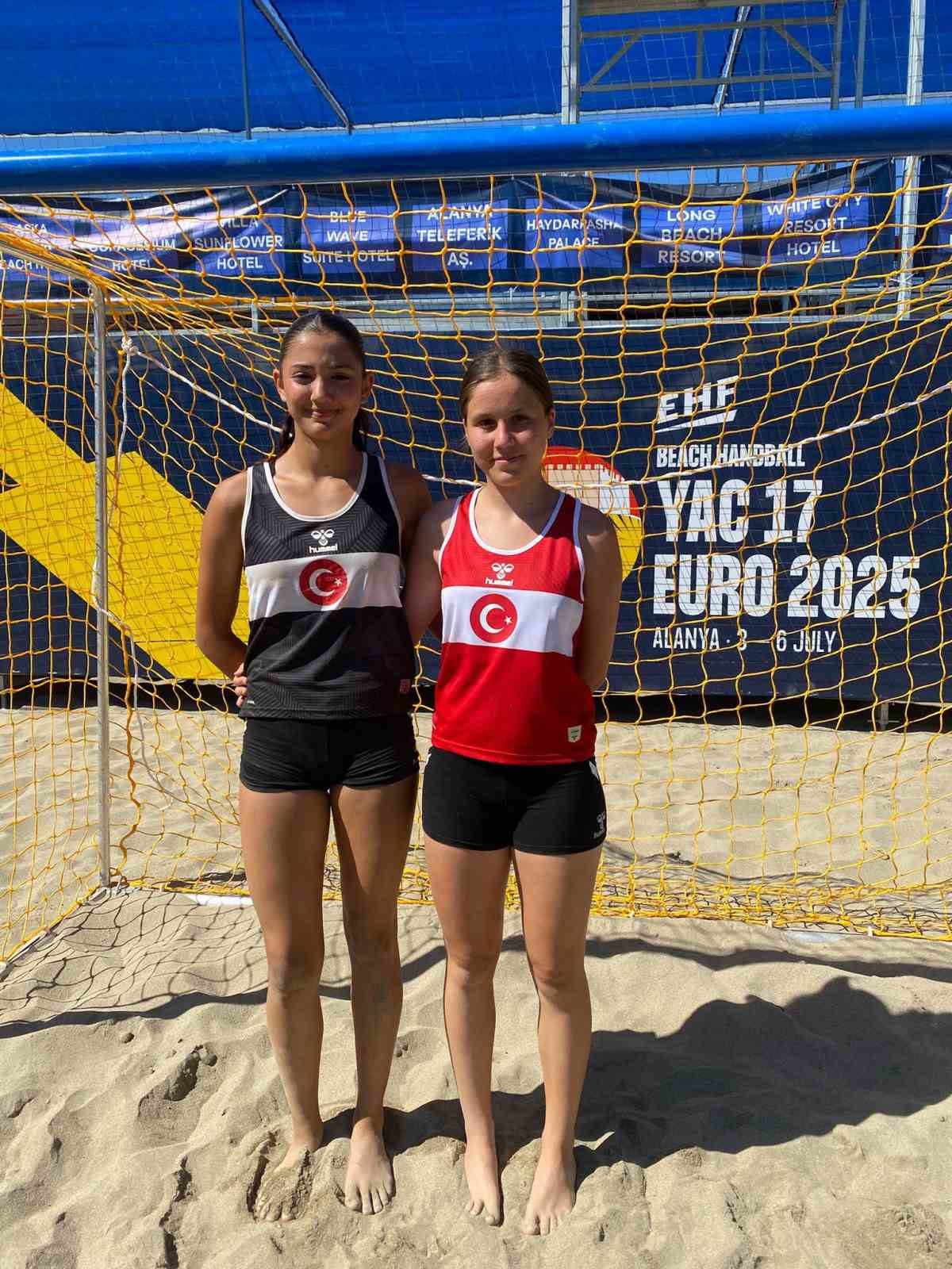 Kepez’in kızları U17 Avrupa Plaj Hentbol Şampiyonası’nda forma giyecek
